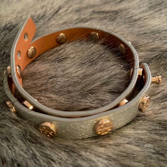 Tory Burch Accessories - Tory Burch double tour bracelet